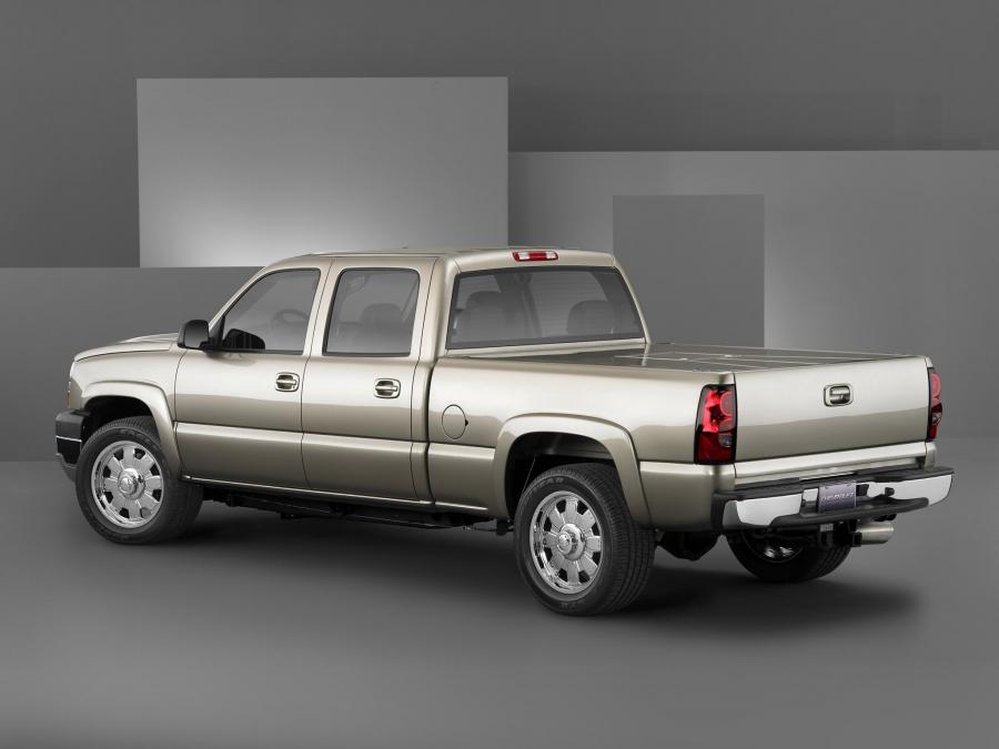  Chevrolet Silverado Performance Diesel Concept 2004 года  (фото 2 из 2)